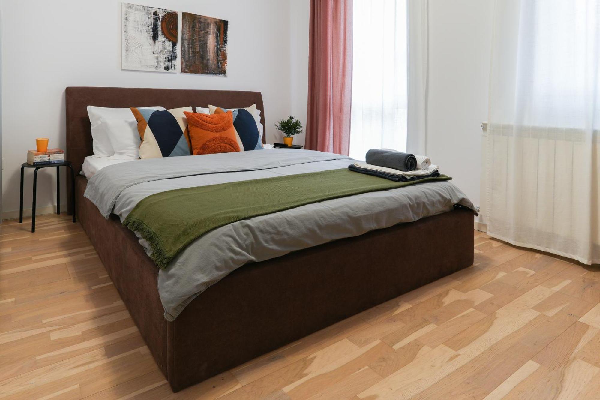 בוקרשט Amalia - Quiet 1Br Apartment With Parking & Wi-Fi מראה חיצוני תמונה