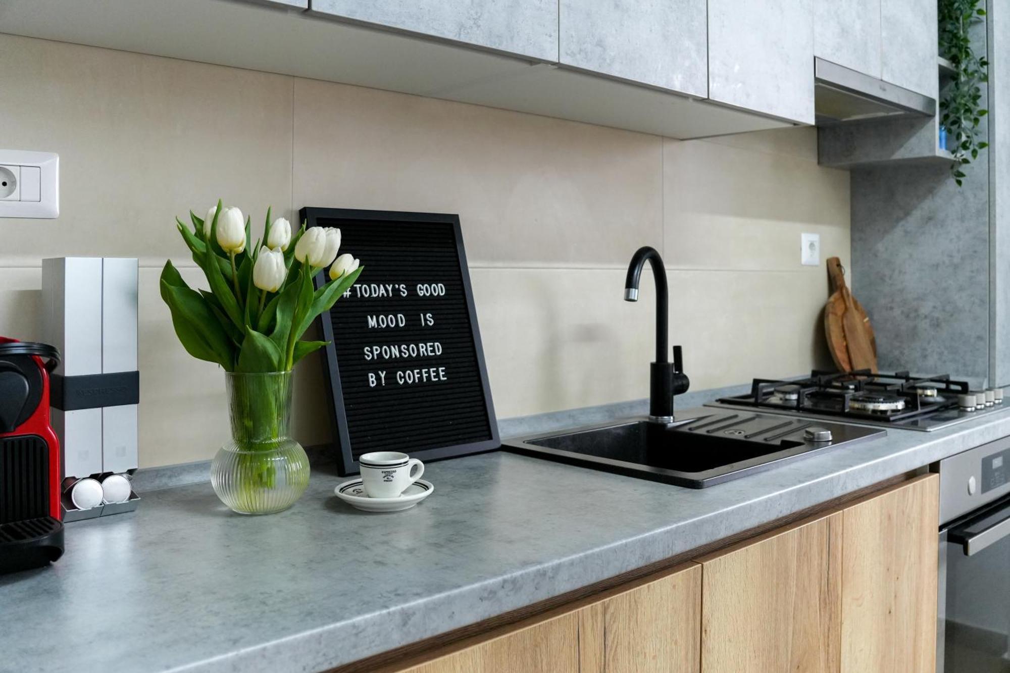 בוקרשט Amalia - Quiet 1Br Apartment With Parking & Wi-Fi מראה חיצוני תמונה
